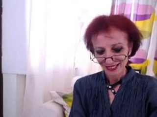 Skinny Granny In Webcam Show Her pussy