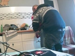 'I fuck her by surprise while she washes the dishes (with music)'